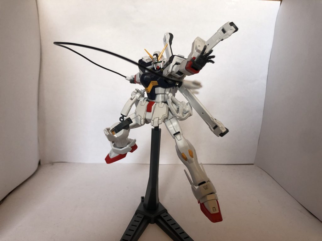 ダブルクロスに入る前に1つ。X1リペアとダブルクロスの間に入る機体。クロスボーンガンダムRe.X1(リボーンエックスワン)。通称「レックス」です。X1リペアに改修をしてX1に戻した機体です。シザーアンカーやスクリューウェップは前後に二基ずつ。胸部の髑髏のレリーフは無くなりましたが、新たに腕部にはIフィールドハンドとブランドマーカーを足した武装。Iフィールドブランドマーカーが装備されました。