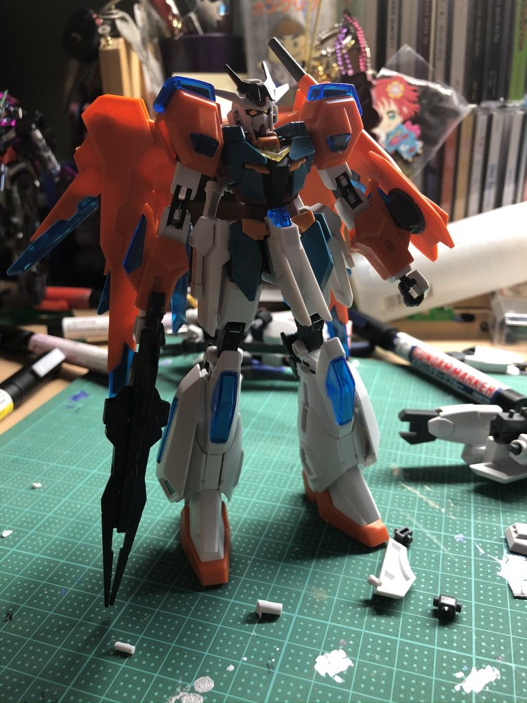 当初はコアガンダムの腰アーマーで行く予定でした