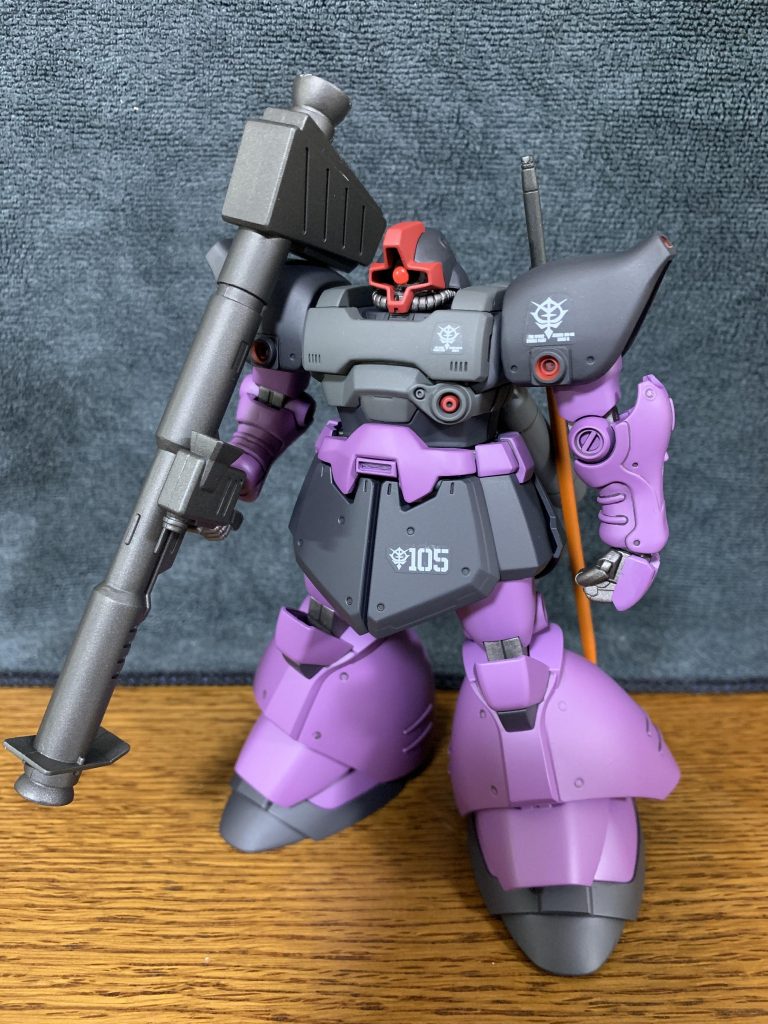 リックドム2の青い機体色もカッコ良いのですが、やっぱりドムは紫かなぁ、と。