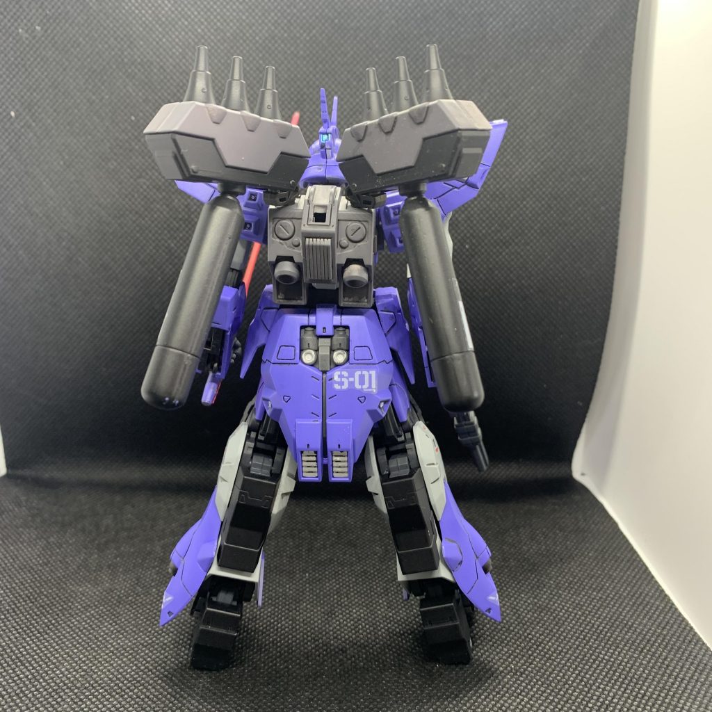 バックショットが様になるプロポーション