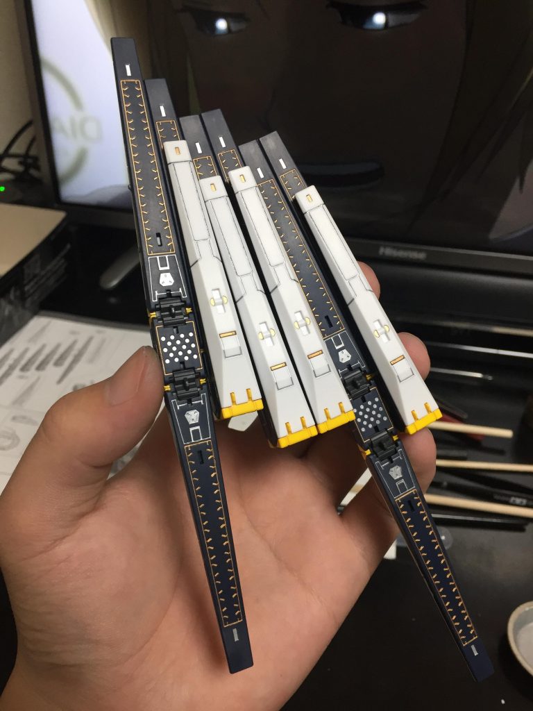 RG νガンダム–3枚目/制作者：ジョニー服部