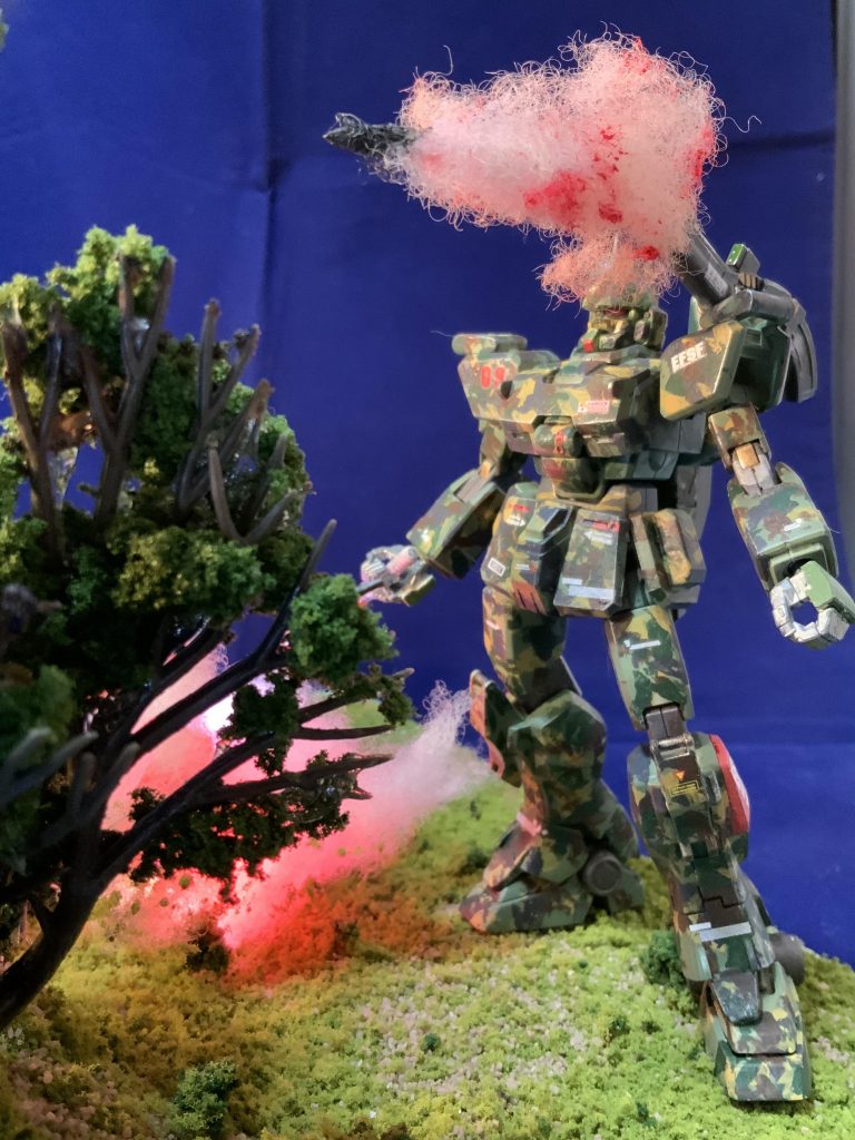 迎え撃つ連邦軍は、特殊部隊:連邦デルタフォースと言う妄想です( ^ω^ )
Ez-8はショルダーキャノンを備えた近接戦闘用と言う設定