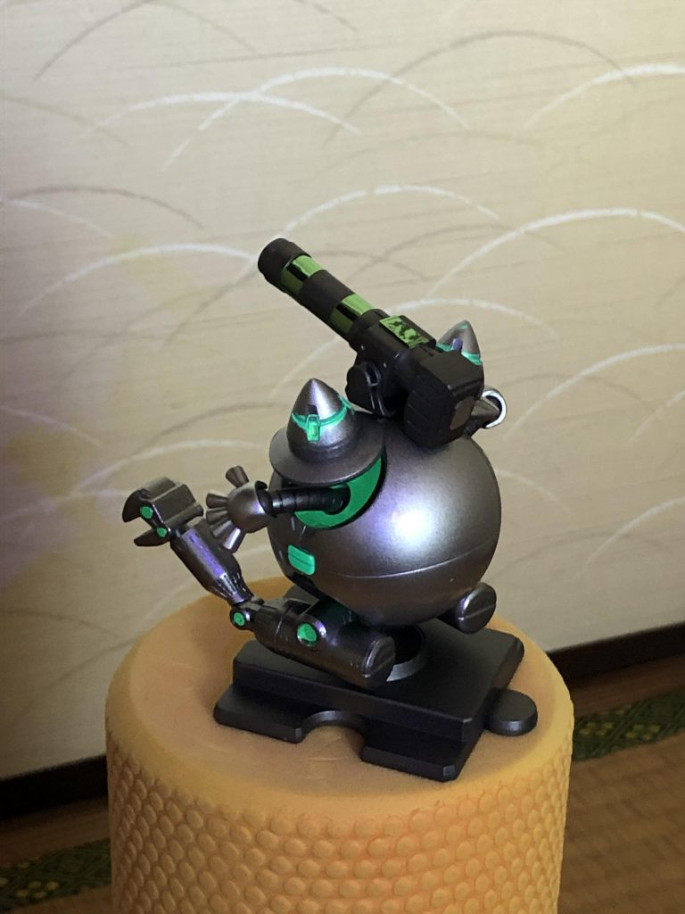 塗装はイージーペインターでガンメタサフを吹いただけです。
メタリック塗装の下地にするつもりでしたが意外に良かったので、一旦アップしてみました。