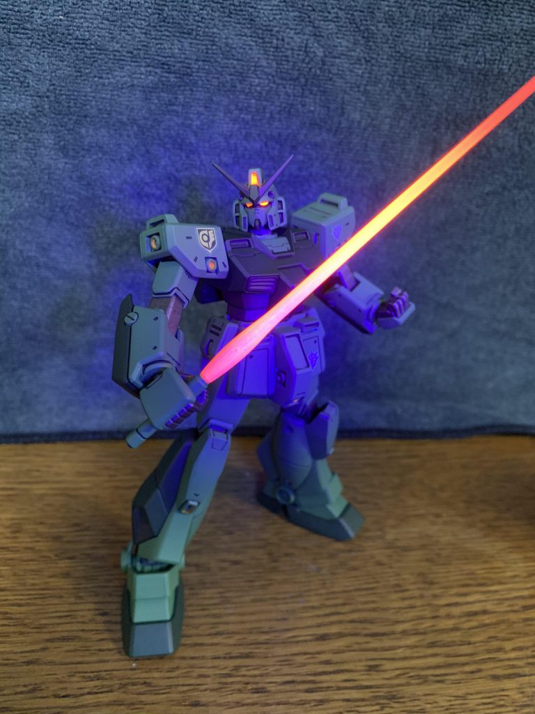 ブラックライトなる物を手に入れたので、センサー類とビームサーベルを、蛍光塗料で塗装してみました。