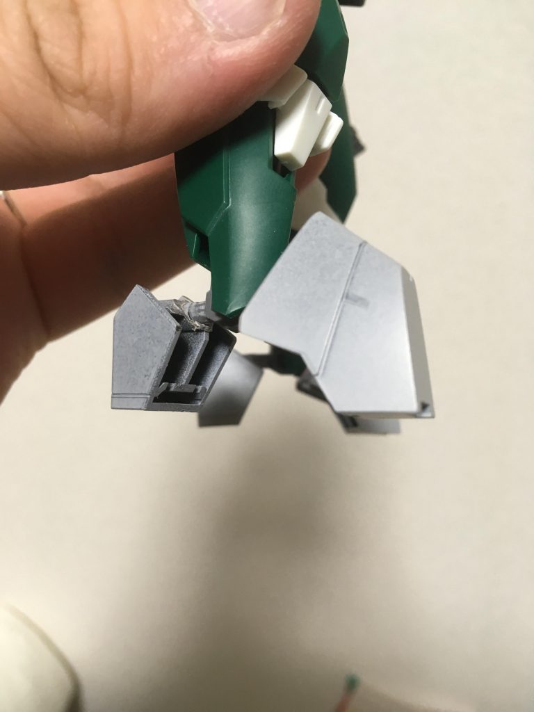 軸を太らせるなどして無理くり取り付けました。