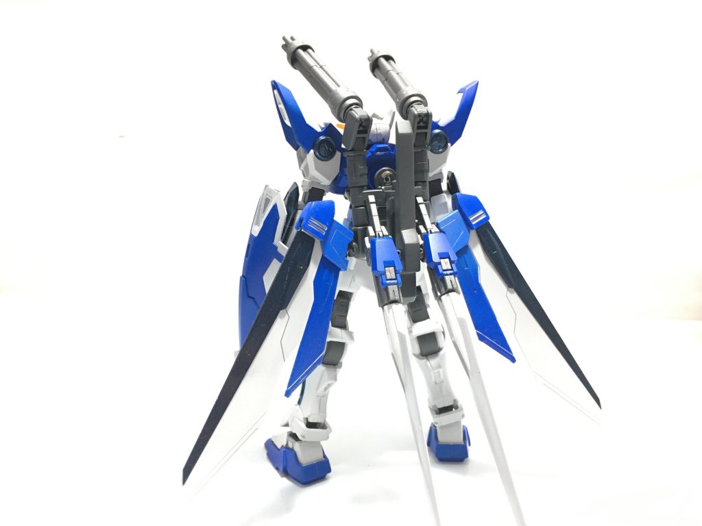 ガンプラアイドル《スズネ》が00を見た際に（パイロットに一目惚れして）提案した機体。女の子らしく可愛い羽根を付けてと言う要望によってウイングのパーツが各所に使われている。依頼を受けたモデラーはプロではあるがガンダムの知識が無いためGNドライヴを外してしまった。（どうやって飛ぶのかと疑問に思いバーニアを追加している）