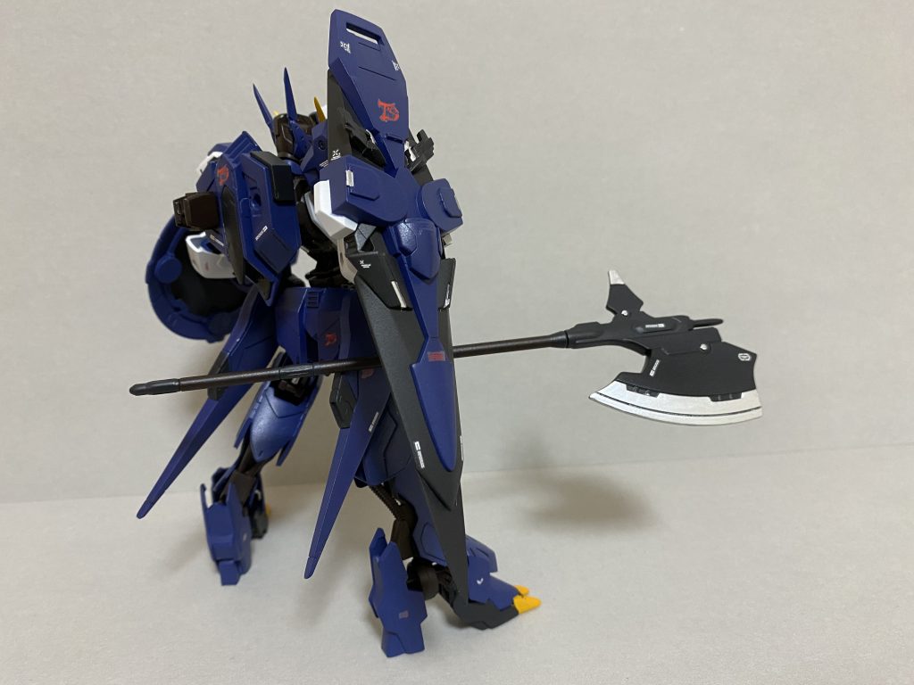 グシオンハルバード
歳星で作られた武器なのでリベイクのものと全く同じです