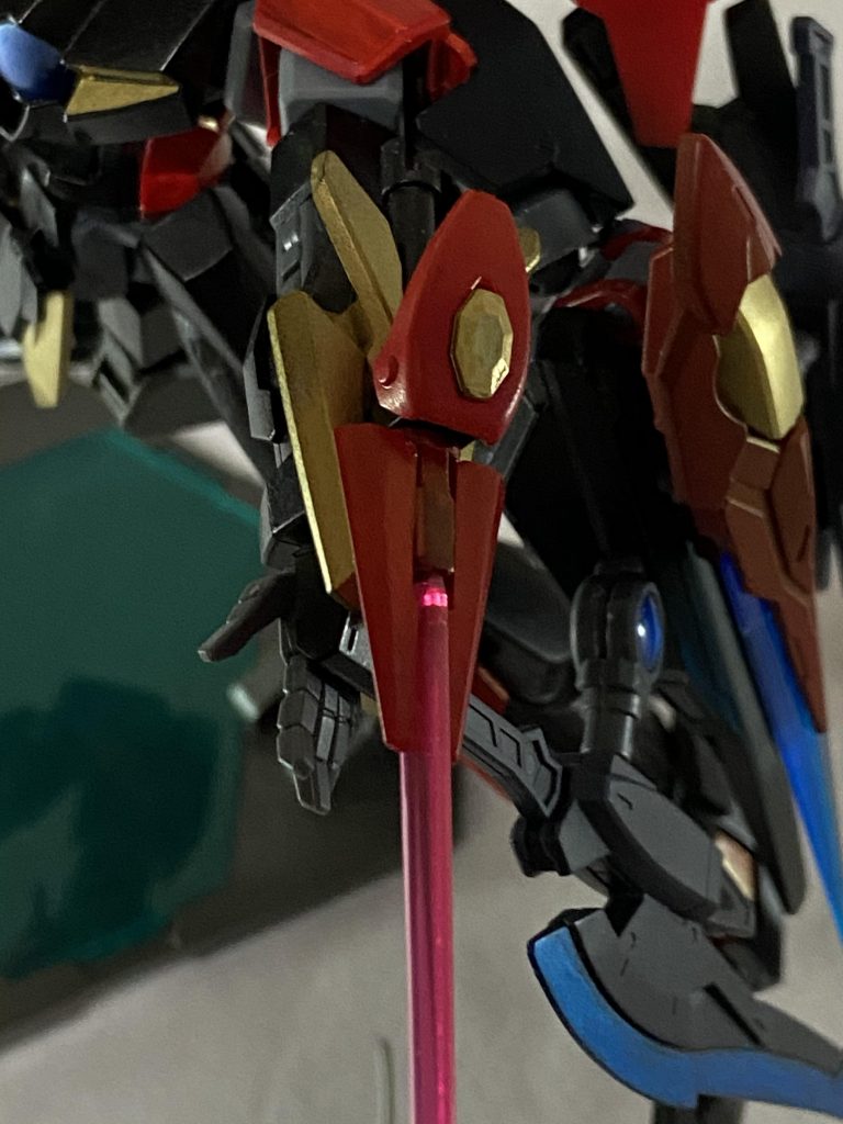 左腕のアップ
ビームシールドはデスティニーを使用
腕との接続はトランジェントの武器を接続部に使用してます