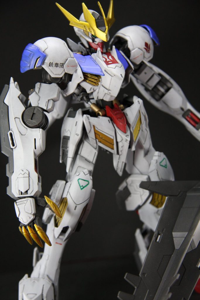 見てたらわかると思いますがエナメル塗料で割れちゃった箇所があります(TT)
修正する技術もないので誤魔化してます(誤魔化し切れてない)