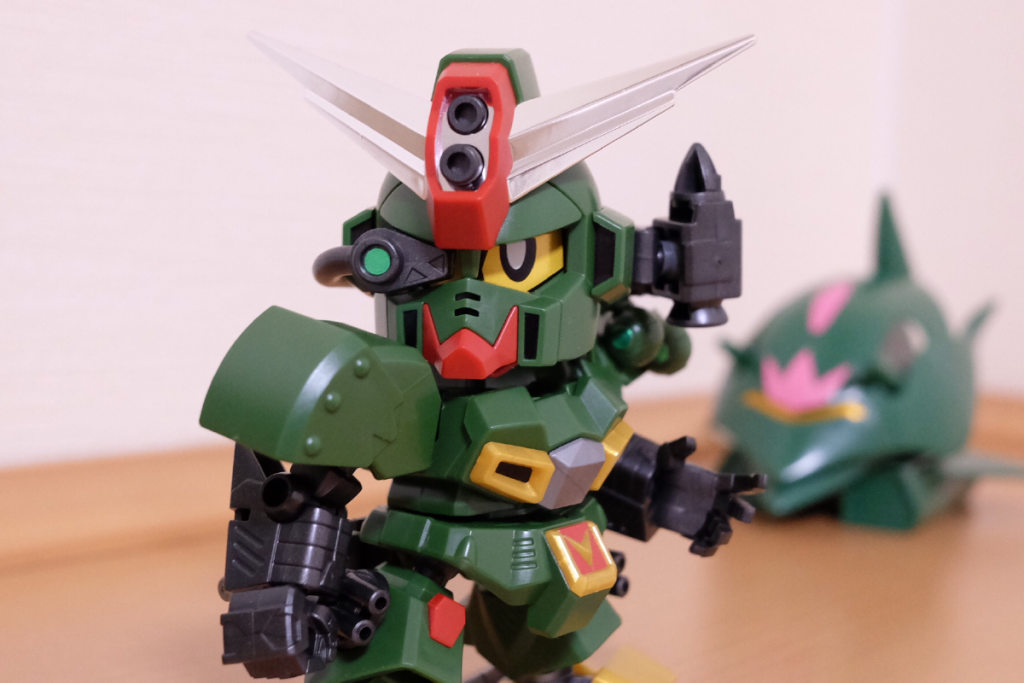 コマンド:*アオムシみたいな色*だな
クシャ:貴様張り飛ばされたいのか