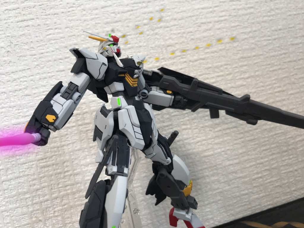 武装1
頭部80mバルカン砲
主に牽制用として使用する
武装2
胸部ガトリング砲
頭部バルカン砲より威力は高いが取り回しづらいのが難点