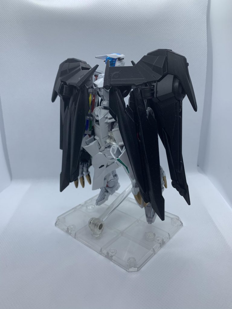 アダムと聞くと某アニメの白い巨人のイメージが強いのでこうなりました(安直)
前は違うイメージで制作してましたが筆塗りでは無理ということになり2年前に蔵入りしました