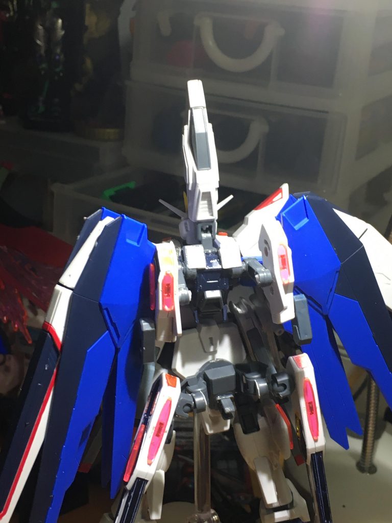 分離機能の再構築にあたってパワードジムカーディガンのアームの一部を使い腰とバックパックに共通のジョイントを設けることでユニバースブースターの機首をどちらにも付けることが可能になりました