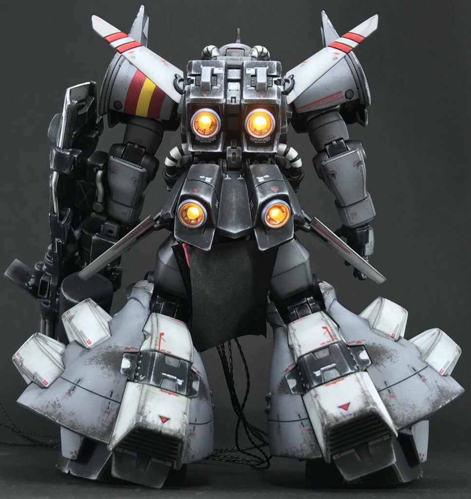 バックアップのバーニアにもLEDを仕込んでます。