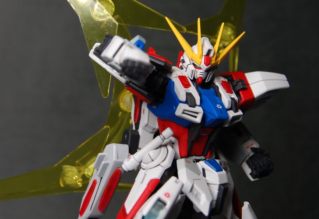 RGシステム起動！！これがやりたかった！！！
ちゃんとRGフレームを内蔵してるからこのプラモも（プラフスキー粒子さえあれば）実際にRGシステムが起動できる！はず…