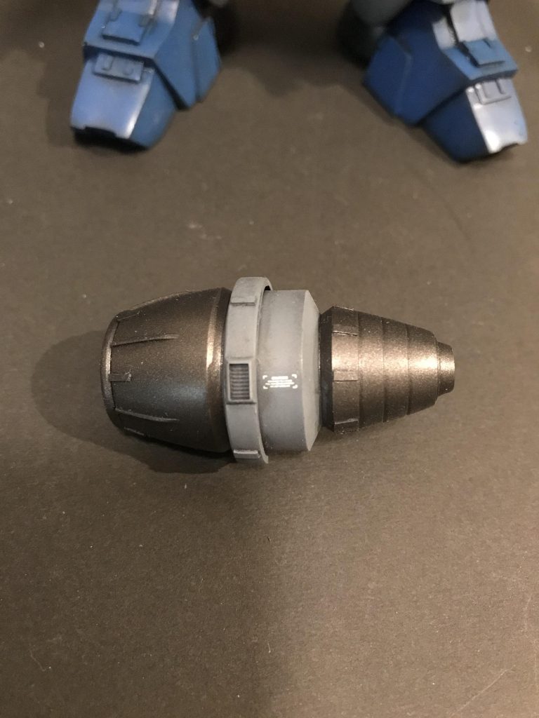 バーニアとプロペラントタンクを使ってメガ粒子砲を作りました。
飛行機のエンジンみたいなデザイン。