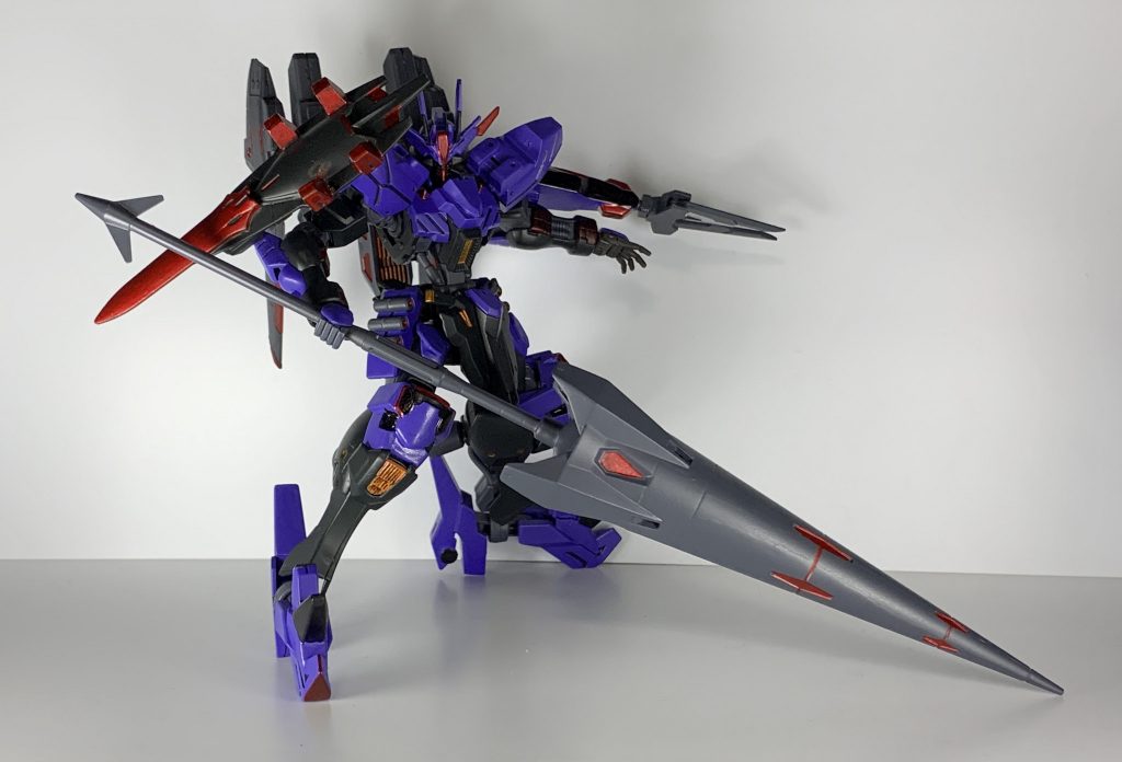 大型のランス
鈍器としても使用が可能