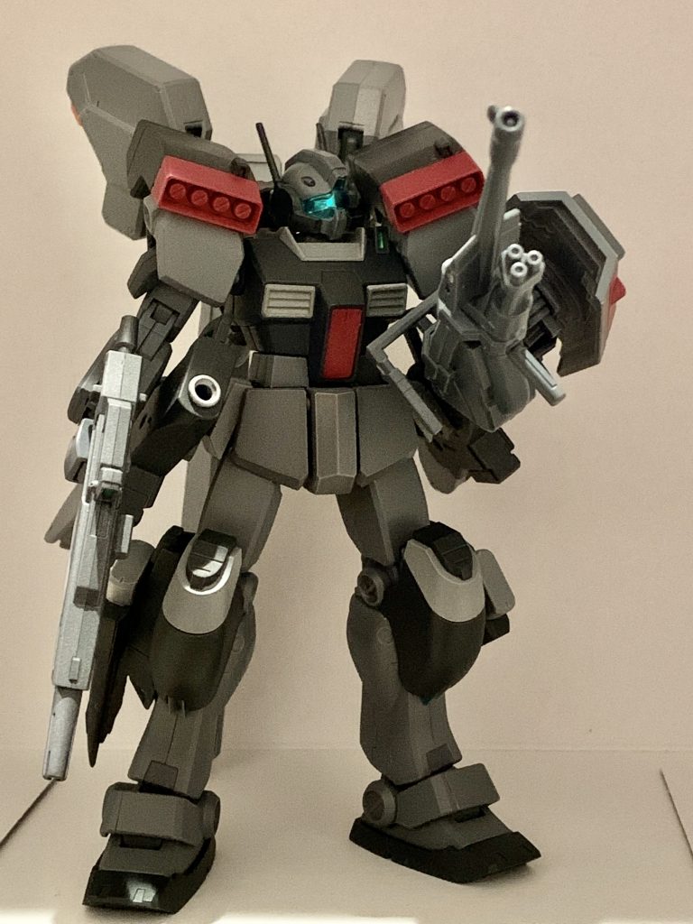 射撃による後方支援を担当。小隊は高機動仕様のため、このジムⅢもヘイズルで運用されたブースターを装備、一般機よりも高機動化を果たしている。