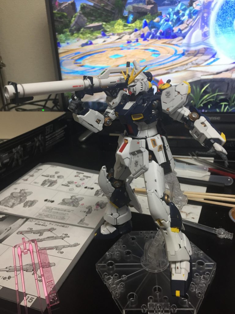 RG νガンダム–5枚目/制作者：ジョニー服部