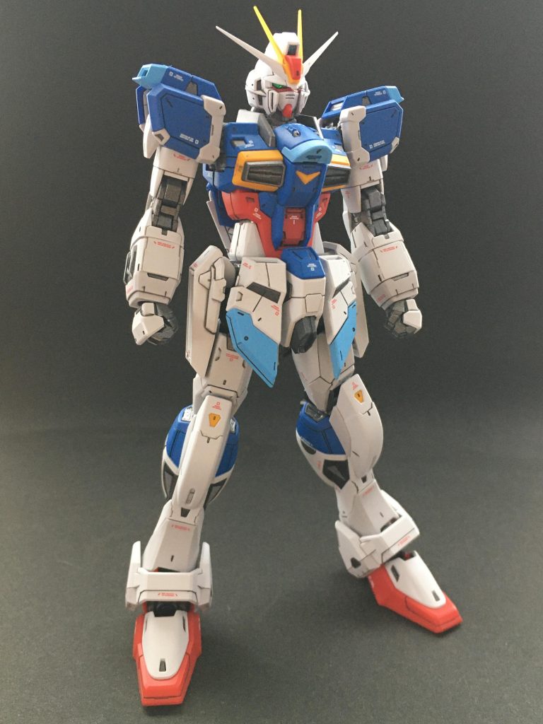 無装備で。
関節をメタリックに、青はアニメ寄りのカラーリングにした以外はキットの成型色に近い塗料を使いました。