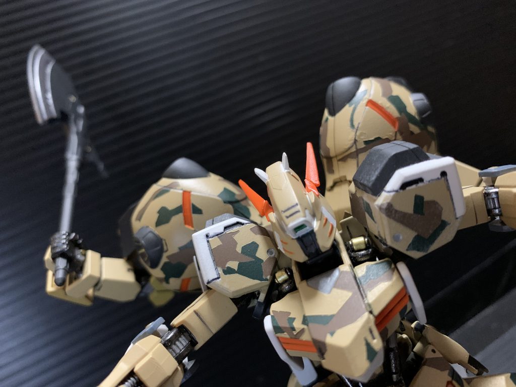 サブアーム初使用時の組み付き風に
サブアームの配色は過去のグレイズ達と合わせています。