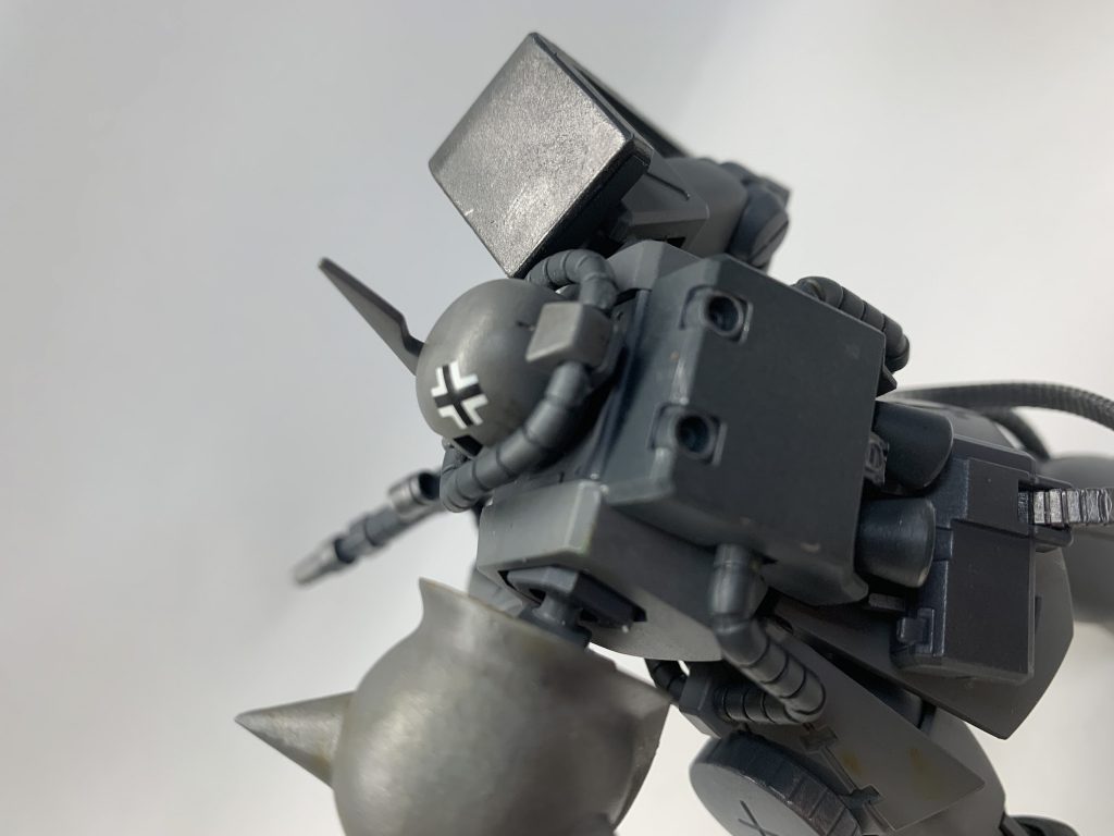 デカールはIV号戦車H型のものを使用しております。