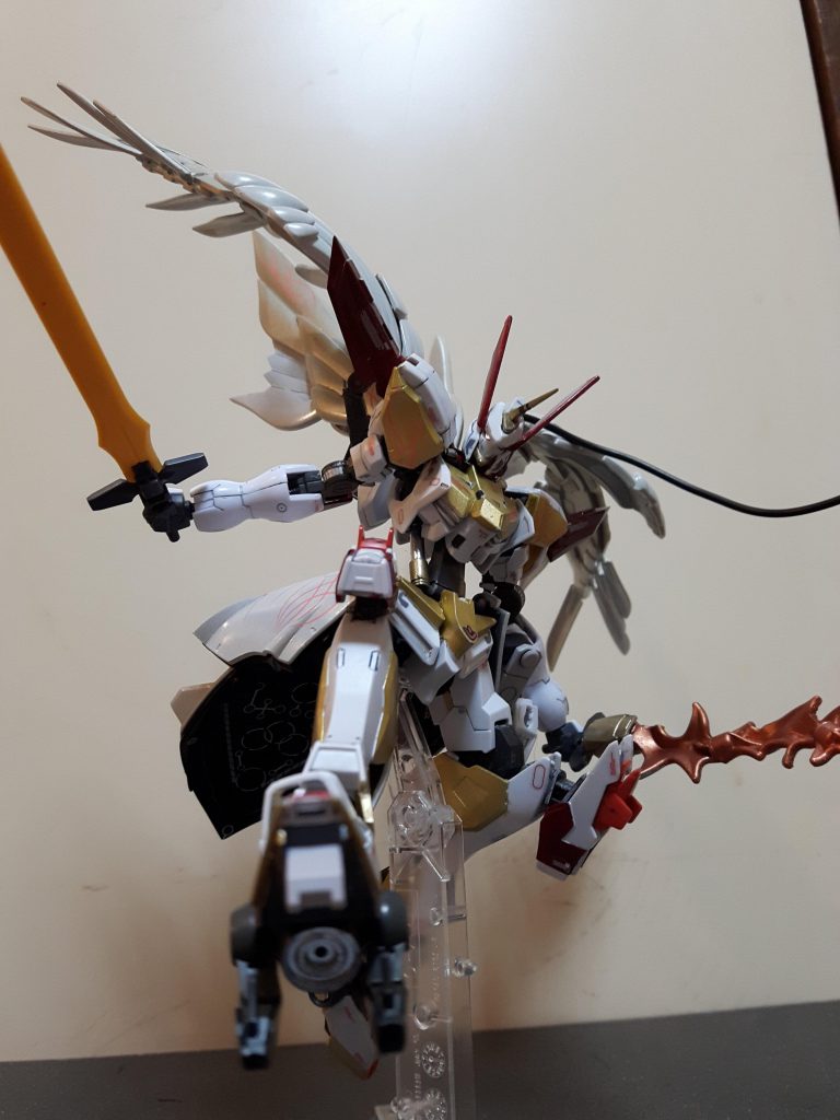 空から急降下。