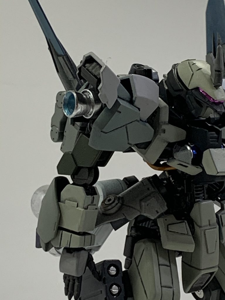 肩は余剰パーツで作成。