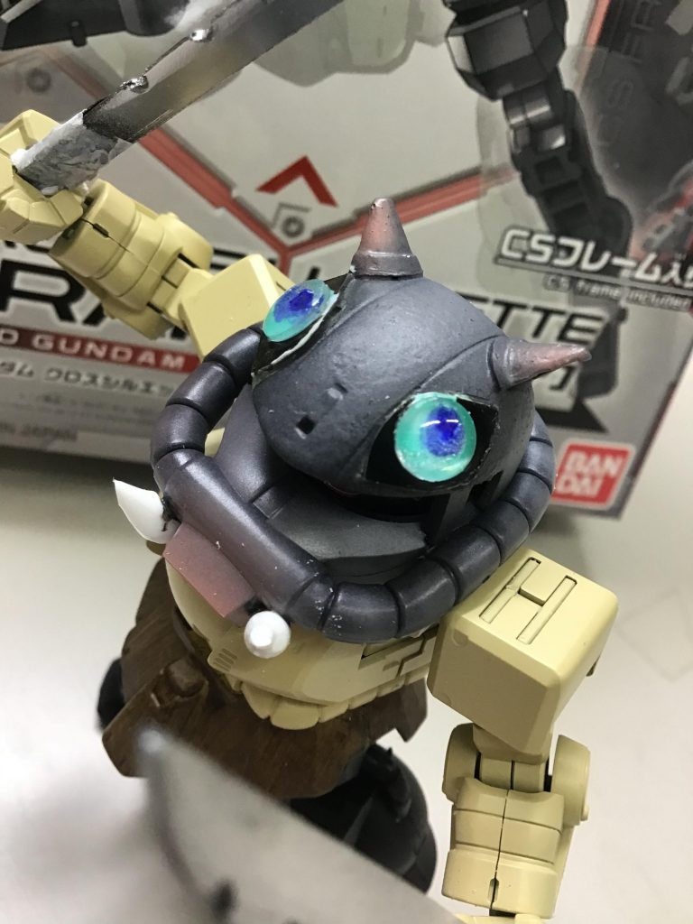 頭はジャーマングレー鼻と耳にシャアピンクのグラデーションをいれました。