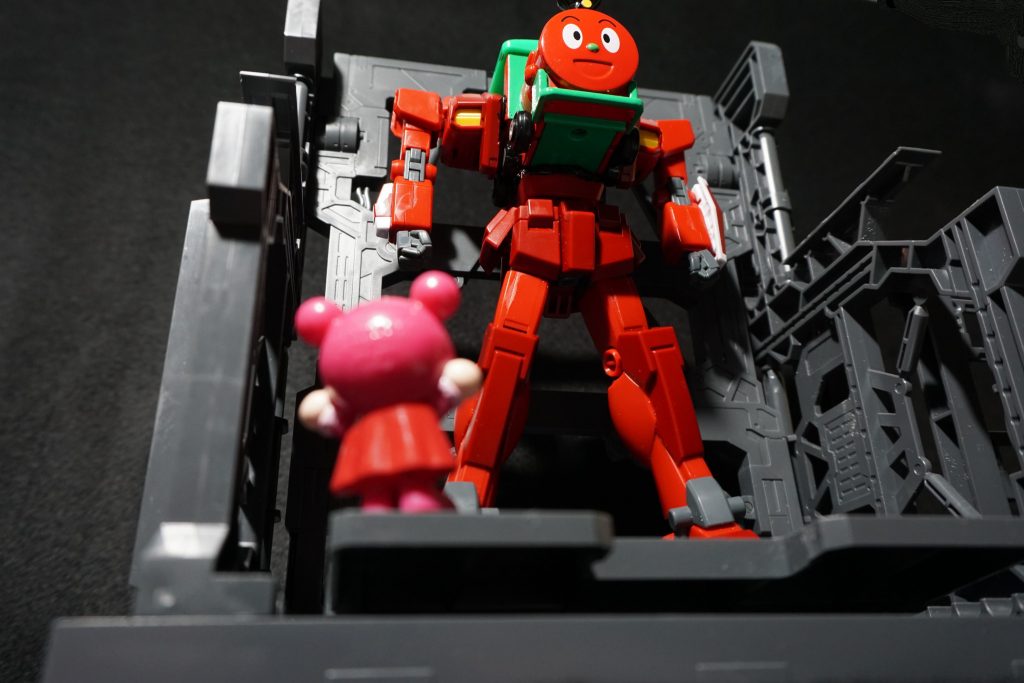 アニメ版第一話にこんなシーンがあるんです。きっと。