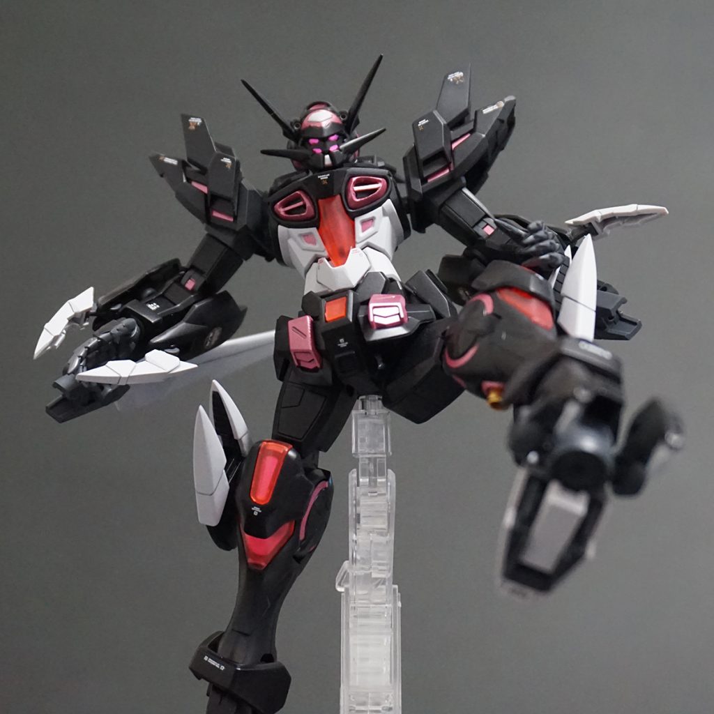 悪役としてはこういったポーズも似合うと思いますw