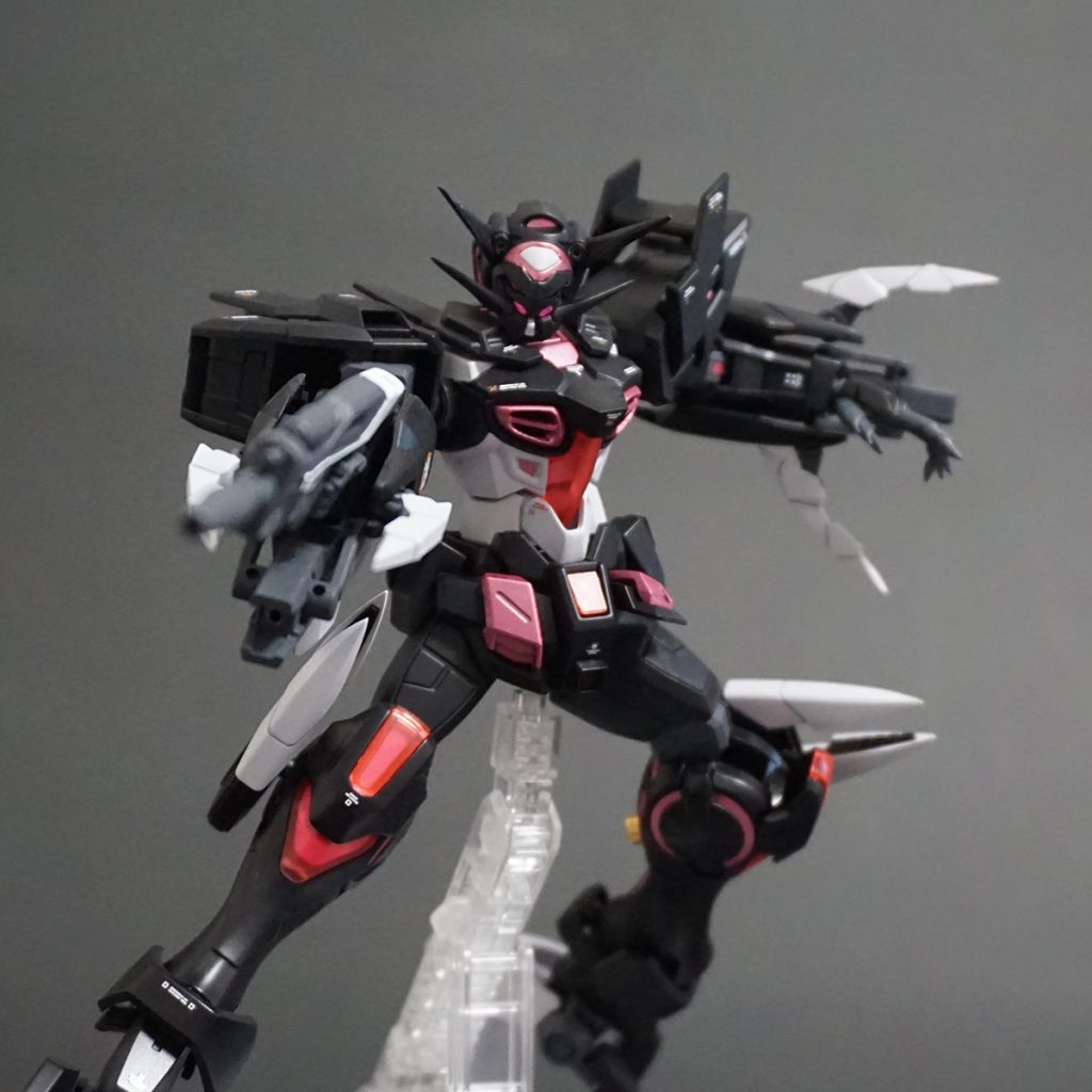 ビームライフルを構えて