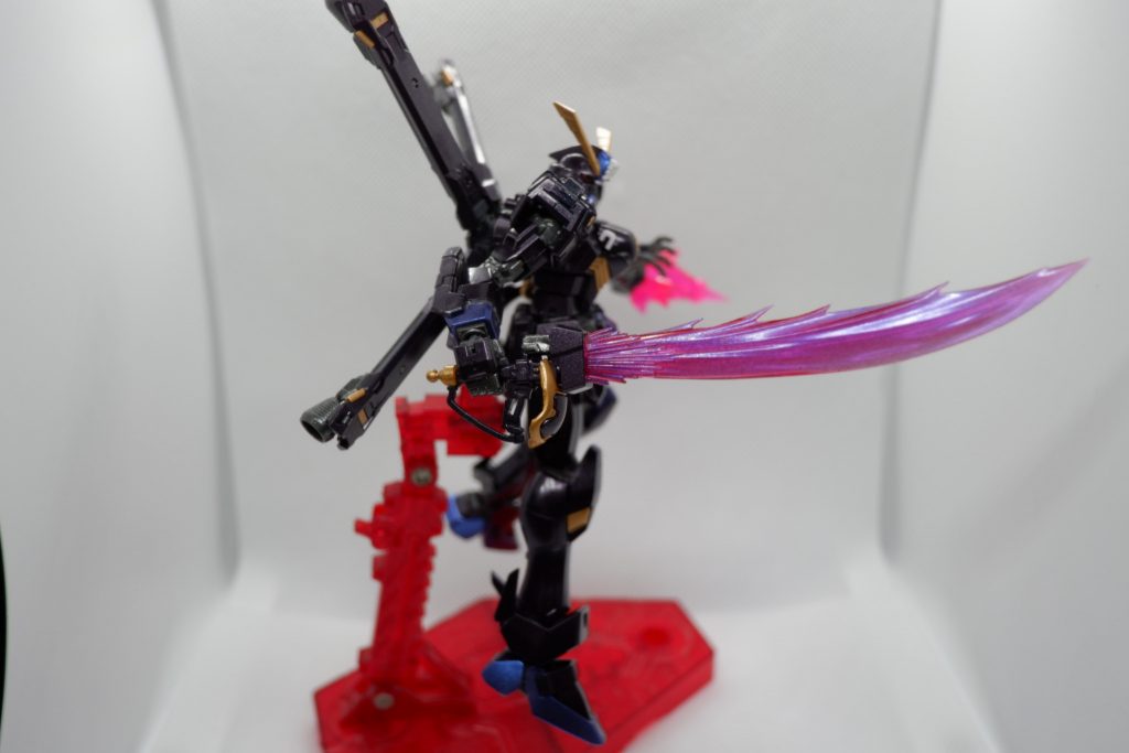 ビームザンバーも偏向塗料をつかっています。
高出力だしなんかキラキラするだろ！みたいなイメージです。