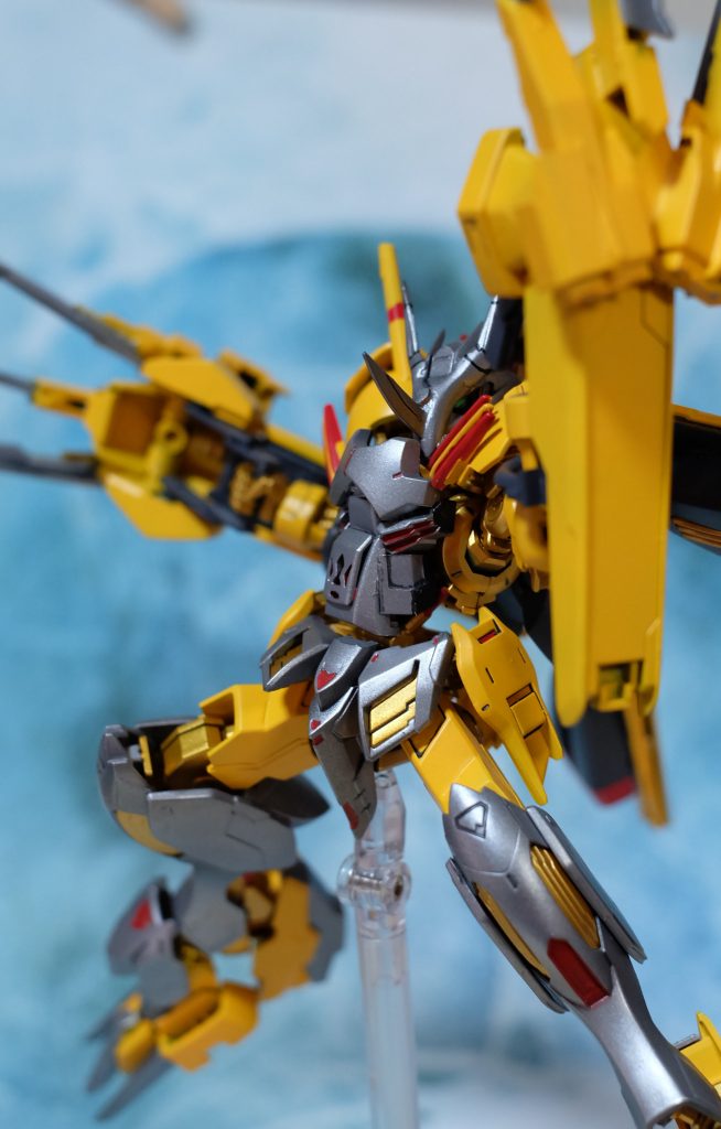 フレームは金で纏めてみましたが意外といい仕事してくれてます。