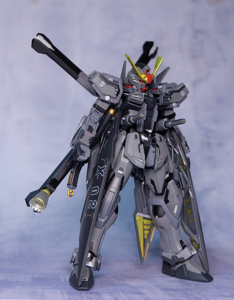 ビームサーベール×2
ザンバスター×2
がストライカーに標準の装備である。
機動性と一定の火力を担保しており、この装備でも十分な戦闘能力を誇る。