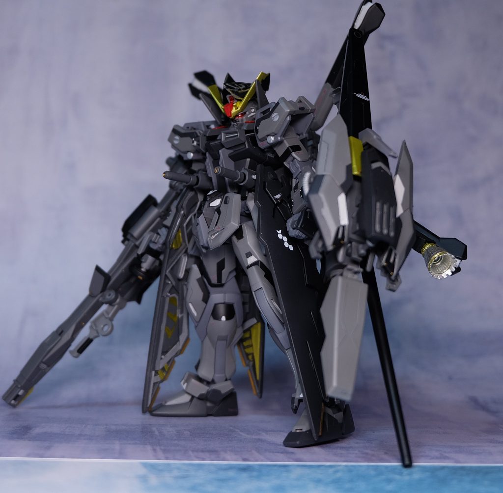 フル装備。
右腕には大型バスターランチャー。
左腕にはシールドショットランサー複合システム アルテミス
頭部には帽子状の増加装甲を備える。
帽子の形状は海賊らしさを出すために頑張って作りました。