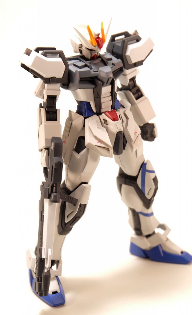 中の人こと
ストライクガンダムT【トライアル】
技術試験用に数機がブルーローズに投入された。
ノーマルとの違いはVPSやパワーエクステンダーなどの最新技術の導入である。