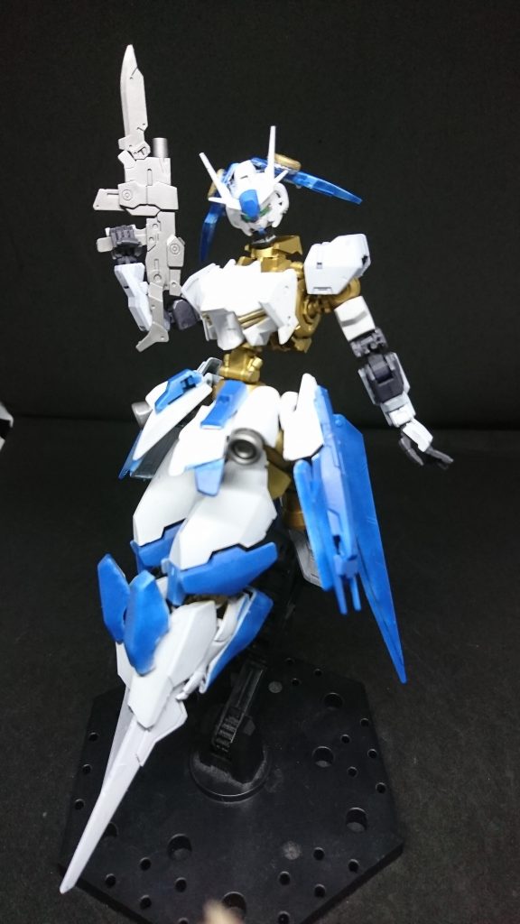 サブマシンガン銃剣付きのサブマシンガン目撃情報でよく携行されている武装スナイパーライフルよりか取り回しがよく非常に扱いやすいと思われる