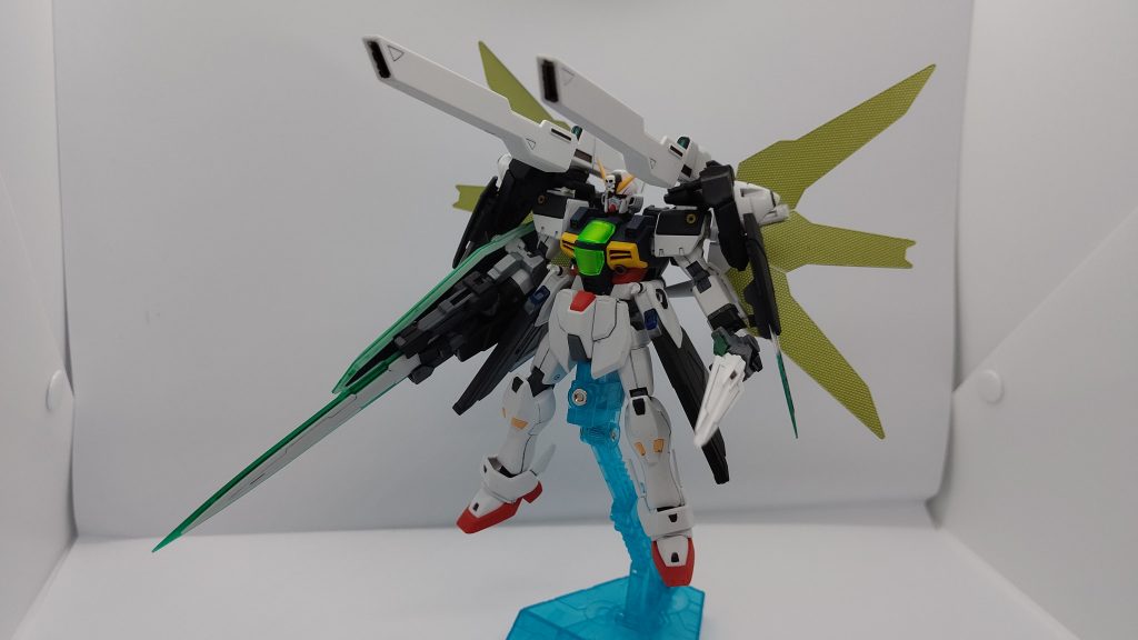 ツインサテライトキャノン発射体勢。
ショルダーキャノン良いですよね………