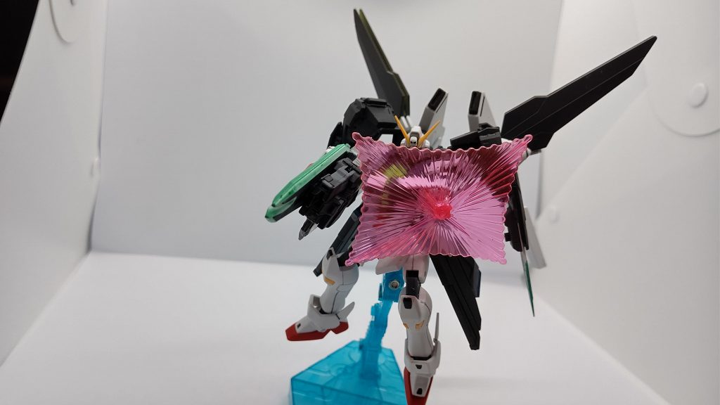 ビームシールドで防御しながらのGNソードIIIでの射撃戦っぽい感じ。