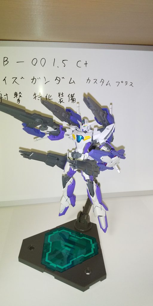 SEEDのフリーダムを真似て、フルバーストを1枚
キャノン砲2門
ビームライフル1丁
シールドのビームサブマシンガン
腰両サイドのビーム砲2門による面制圧射撃
トランザム使用時は、威力と射程距離の大幅アップとイメージしています