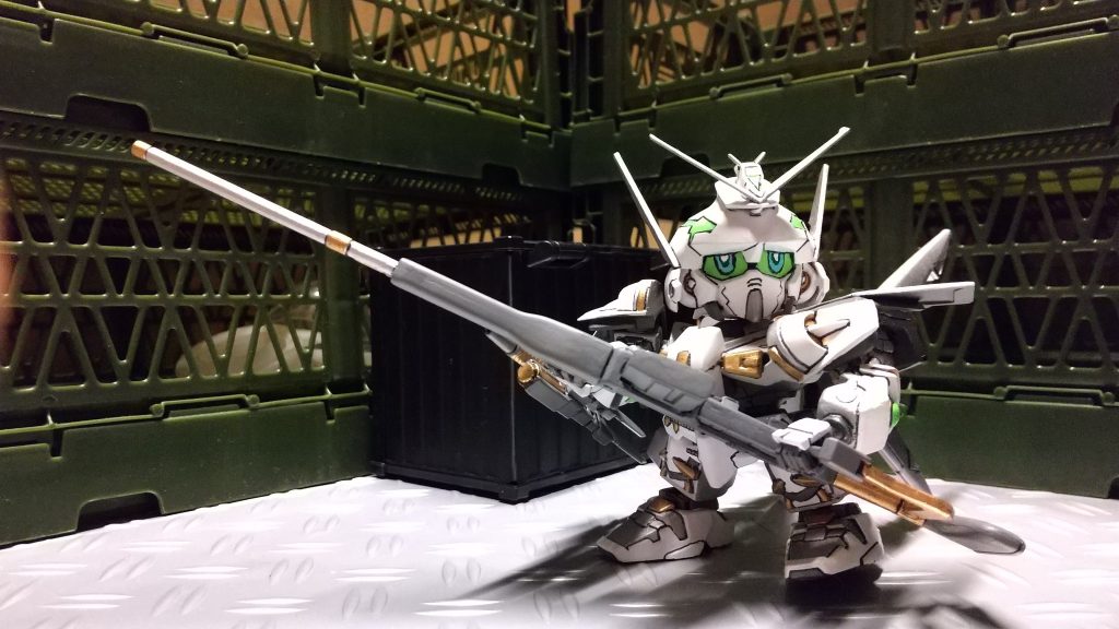 ロングスナイパーライフルによる長距離射撃を得意とする。