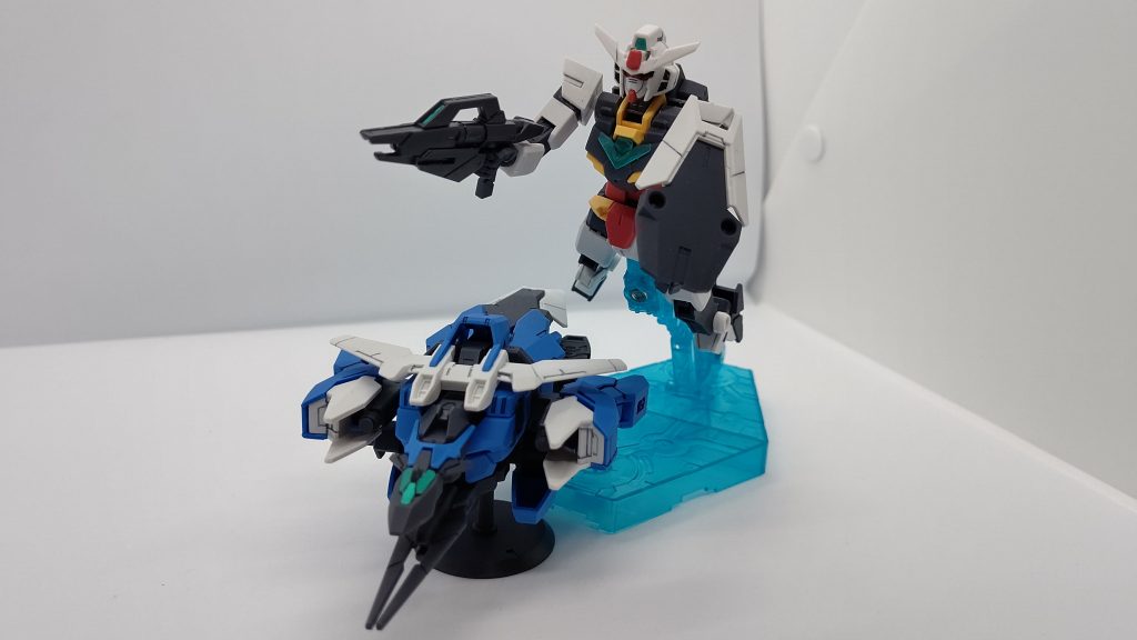 コアガンダムとアースアーマー。
コアガンダム、一回り小さくて少年っぽい感じが可愛くて好きです。