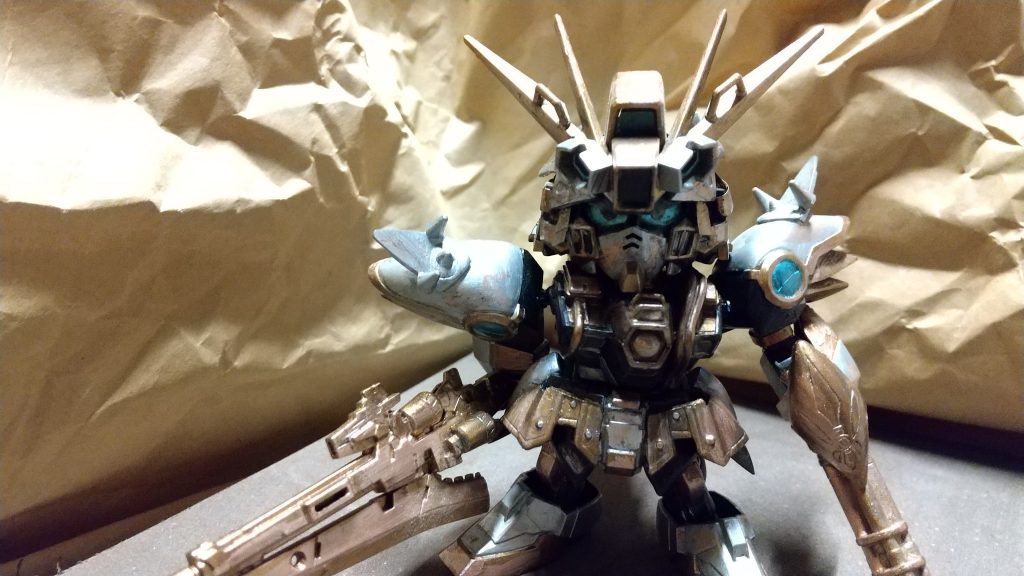 前回までの「コマンド野郎」とは別シリーズのキャラ「ロストウイング」です。
SDガンダムのどのジャンルでもない世界線の設定のキャラです。