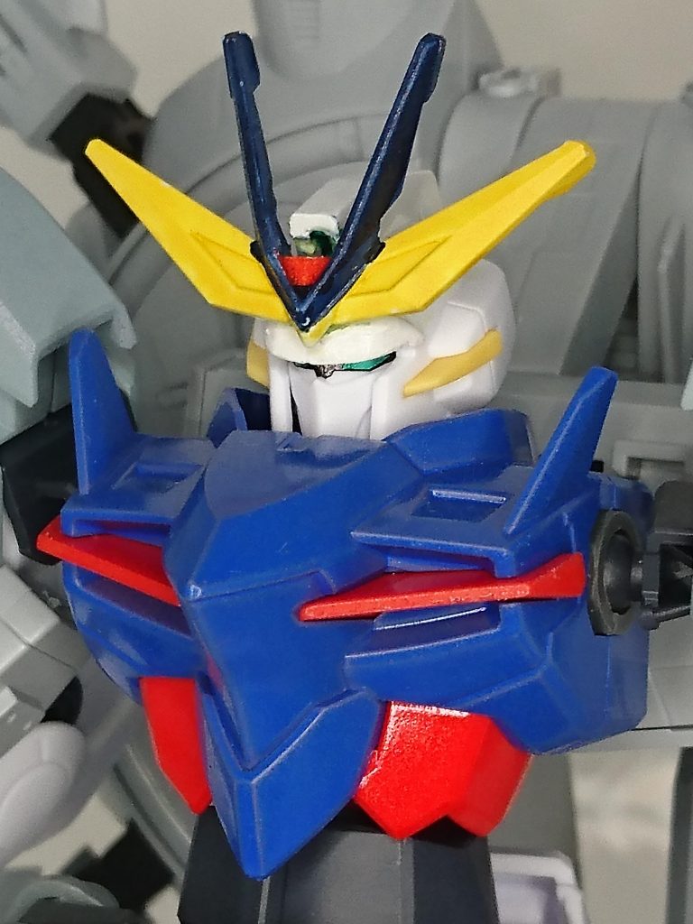 バストショットで〆。
アンテナもレジェンドを意識してフリーダムガンダムカスタムキットのアンテナをセメント付してガンプラカラーマーカーで塗ってます。圧倒的に技術が足りてない。