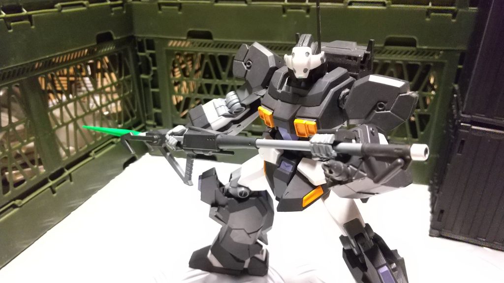 「乙」はフェダーインライフルを主に近距離戦で使用するタイプ。