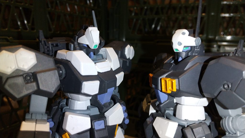 前回のリ・ガズィの仲間。
ガンダム型の頭部センサーですが一応MSとしてはジェスタ扱いです。
陸ガン頭が基礎の「甲」、マークII頭が基礎の「乙」の２体です。