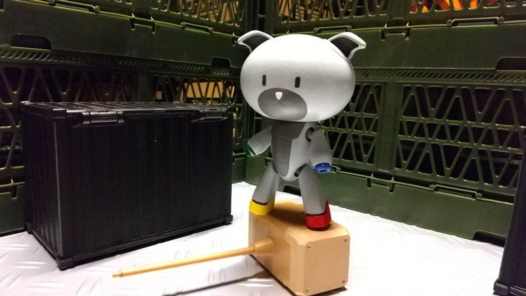 イヌッガイSFの「SF」はSーパーFミコン(笑)
カラーリングがコントローラー、手足はボタンの赤青黄緑(笑)