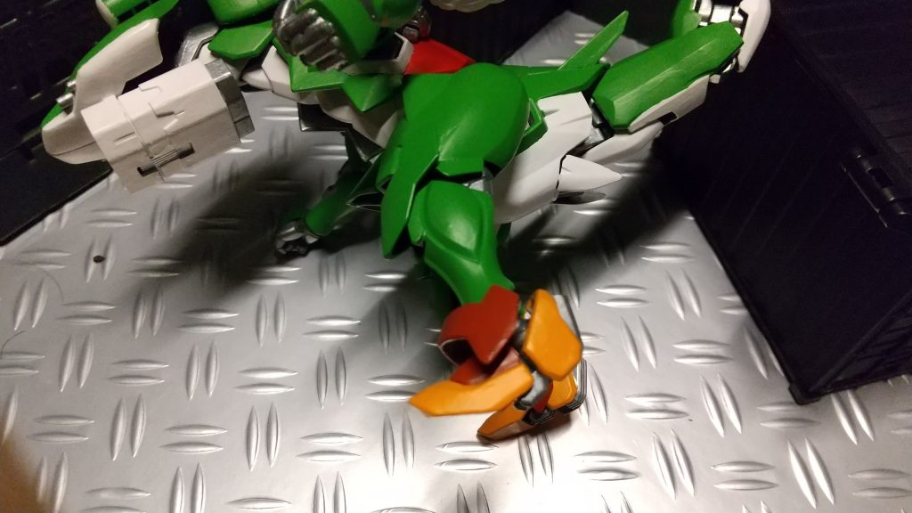 「足から衝撃波を発生させる事が出来る！」と黄甲羅の設定だけついてます(笑)