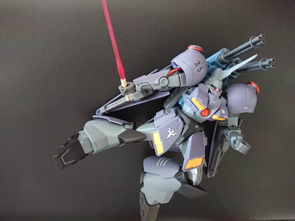 サーベルの柄塗るの忘れてた。